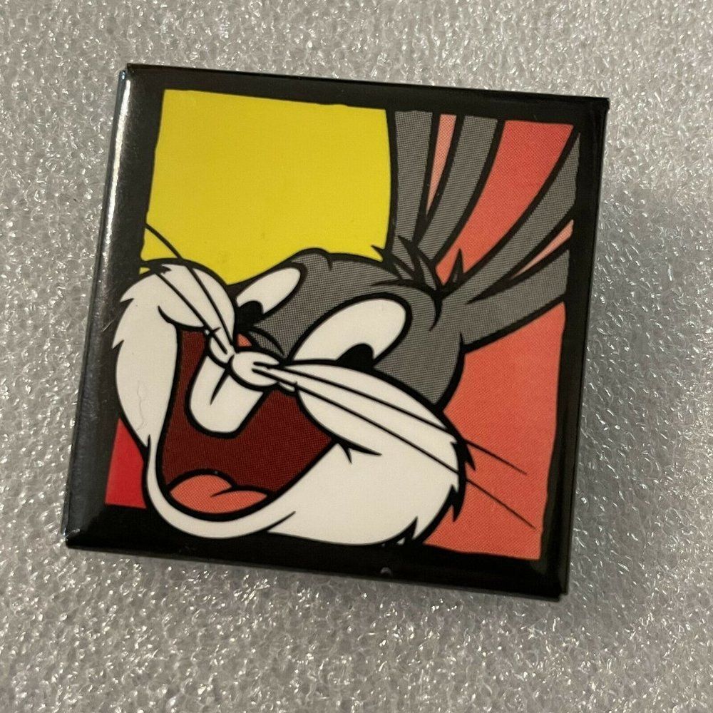 90s 1993 vintage warner brothers Bugs Bunny pin back button badge
